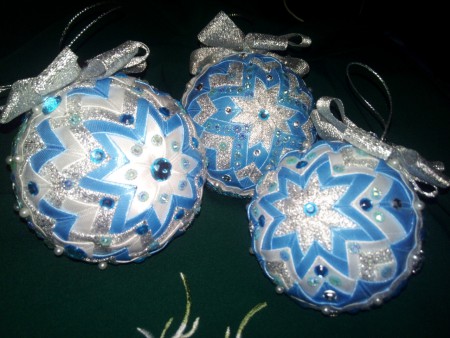 Новорічні кульки "Срібні візерунки" (техніка - артишок)